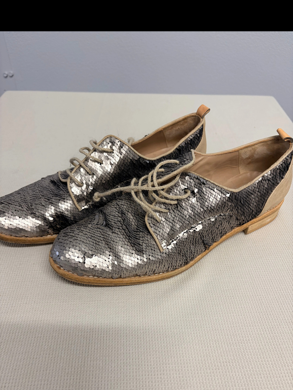 Hoss Intropia Gold Sequin Oxford Womens Shoes - Size 40